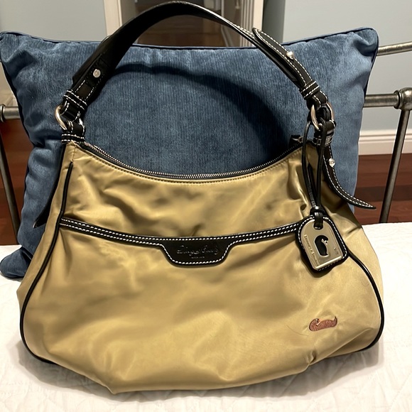 Dooney & Bourke Handbags - Dooney & Bourke shoulder bag